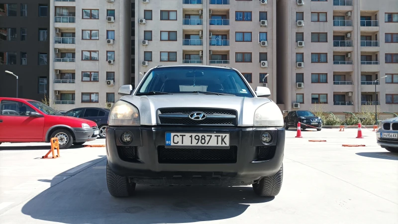 Hyundai Tucson 4x4, снимка 8 - Автомобили и джипове - 52070612