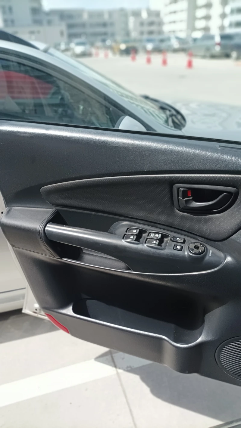 Hyundai Tucson 4x4, снимка 17 - Автомобили и джипове - 52070612