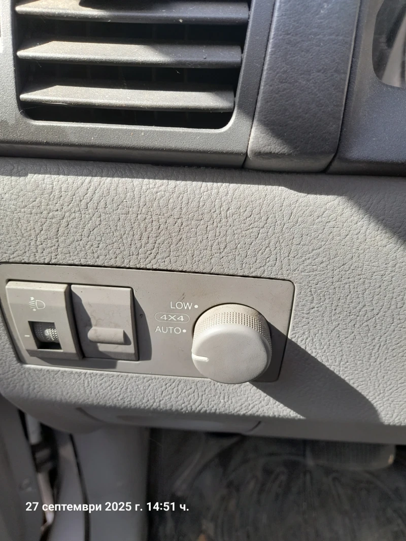 Kia Sorento 2.5, снимка 8 - Автомобили и джипове - 52311588