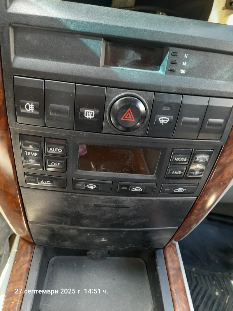 Kia Sorento 2.5, снимка 9 - Автомобили и джипове - 52311588