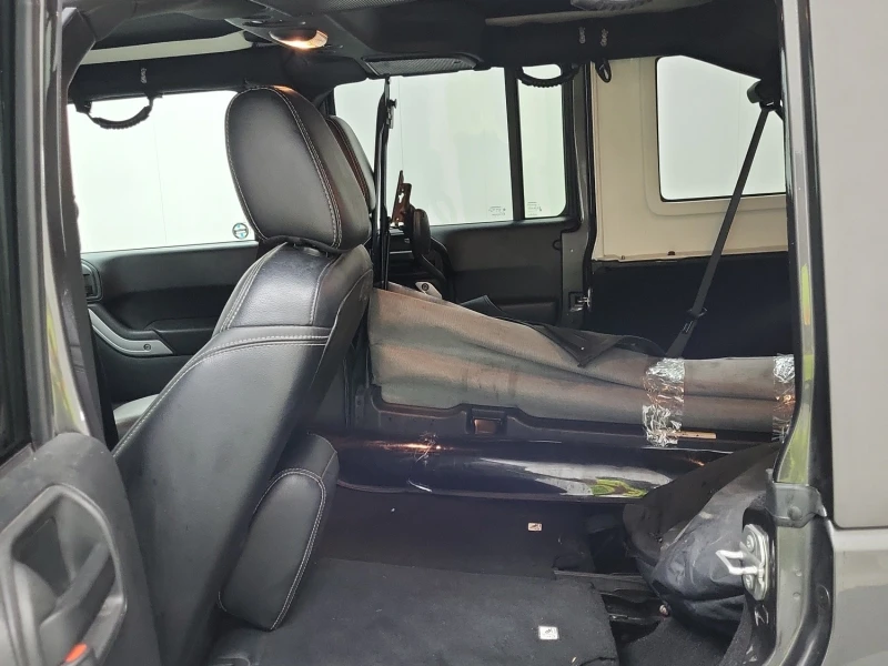 Jeep Wrangler * UNLIMITED SAHARA* CARFAX* , снимка 11 - Автомобили и джипове - 53204796