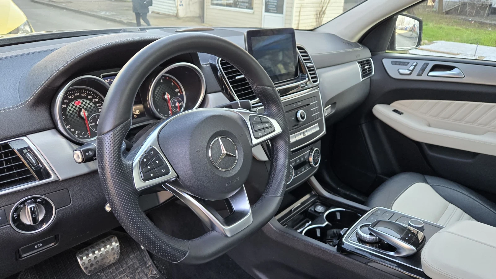 Mercedes-Benz GLE Coupe Coupe PANORAMA AMG - изображение 3