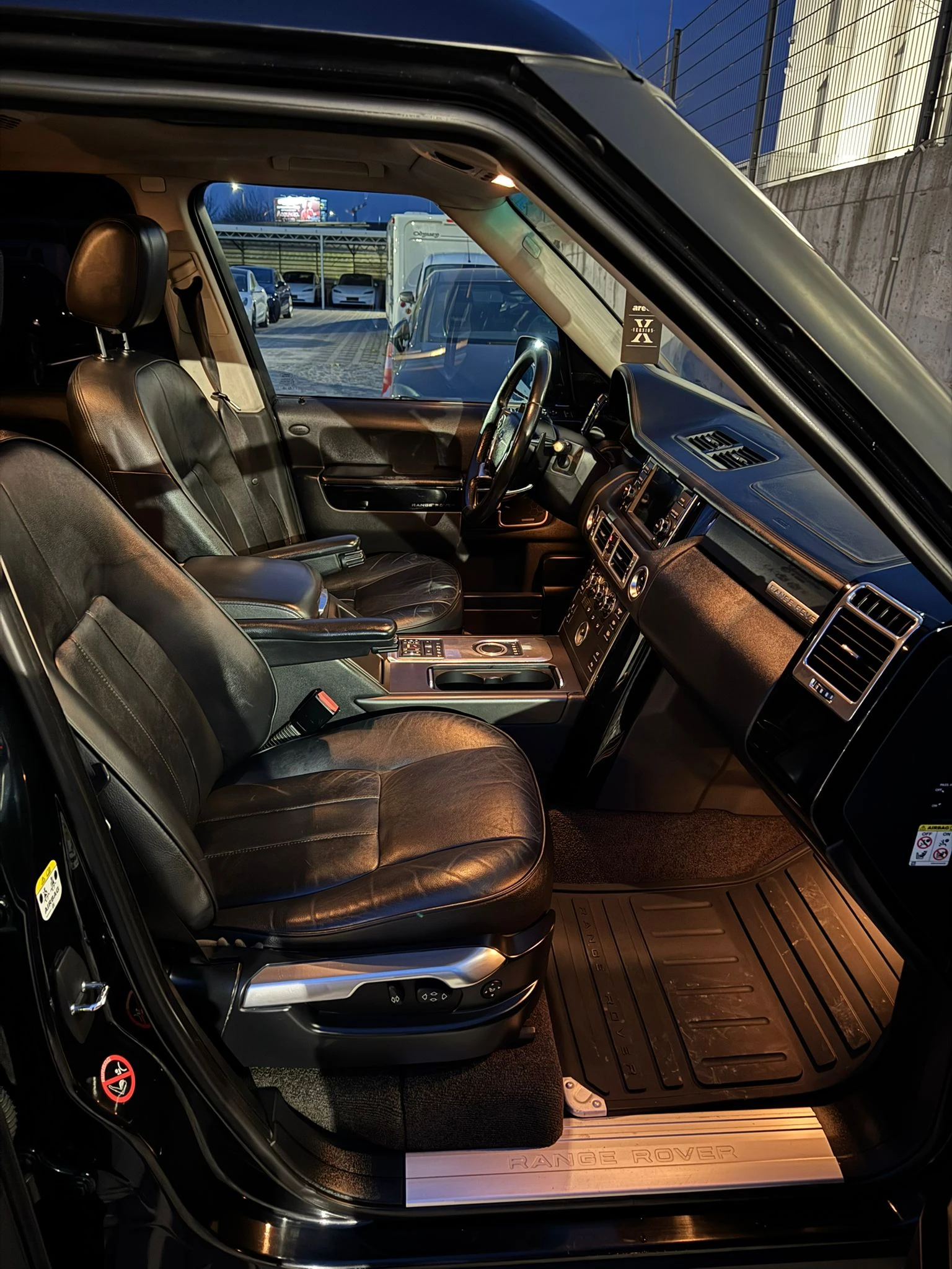 Land Rover Range rover V8/4x4/AUTO/NAVI/H&K/Memory/MULTY/Full service! - изображение 8