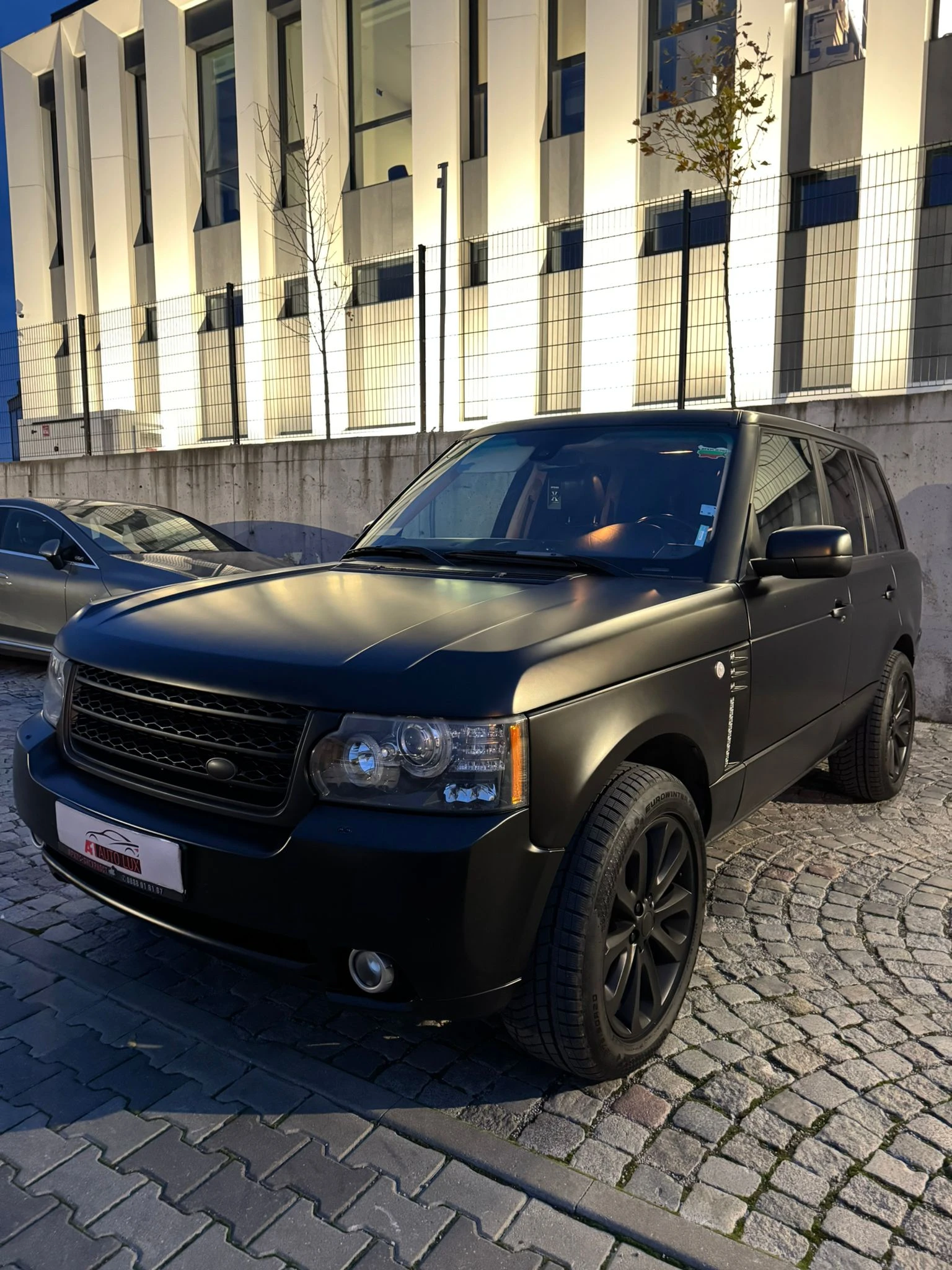 Land Rover Range rover V8/4x4/AUTO/NAVI/H&K/Memory/MULTY/Full service! - изображение 2