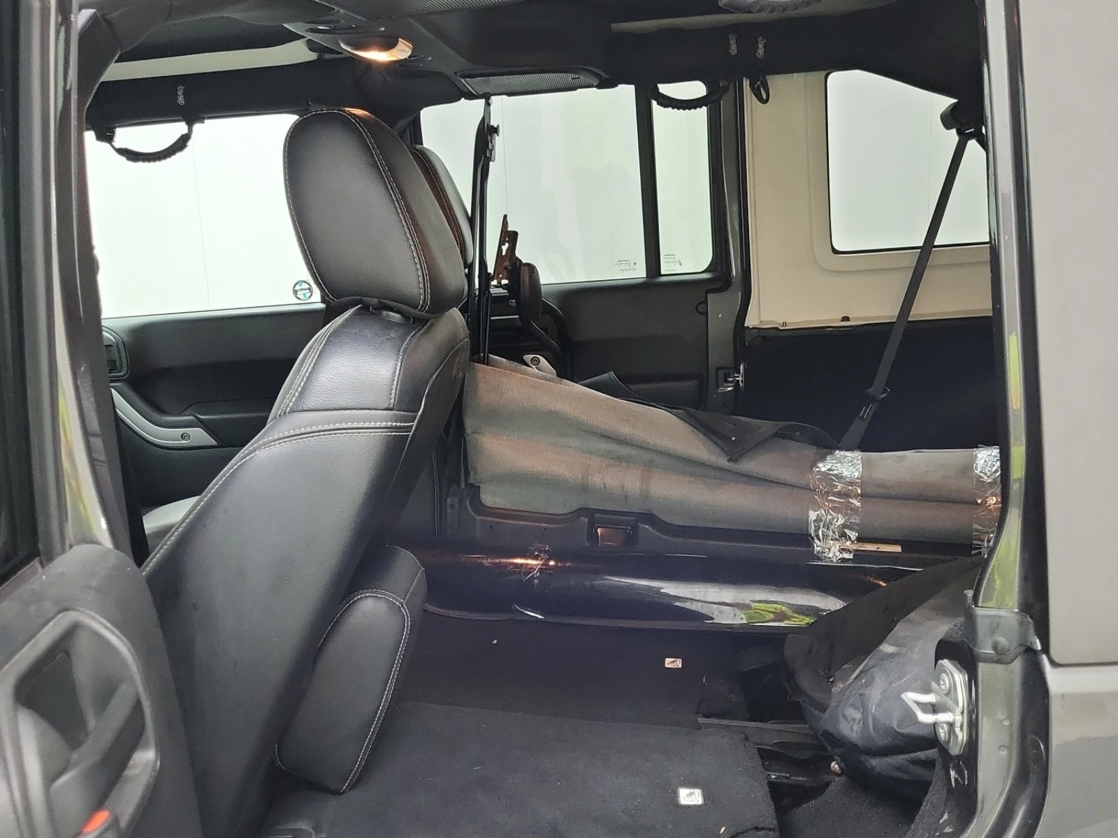 Jeep Wrangler * UNLIMITED SAHARA* CARFAX*  | Mobile.bg � ����������� 11