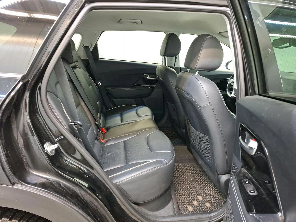 Kia Niro 64kw, Executive Line, снимка 7 - Автомобили и джипове - 53757329