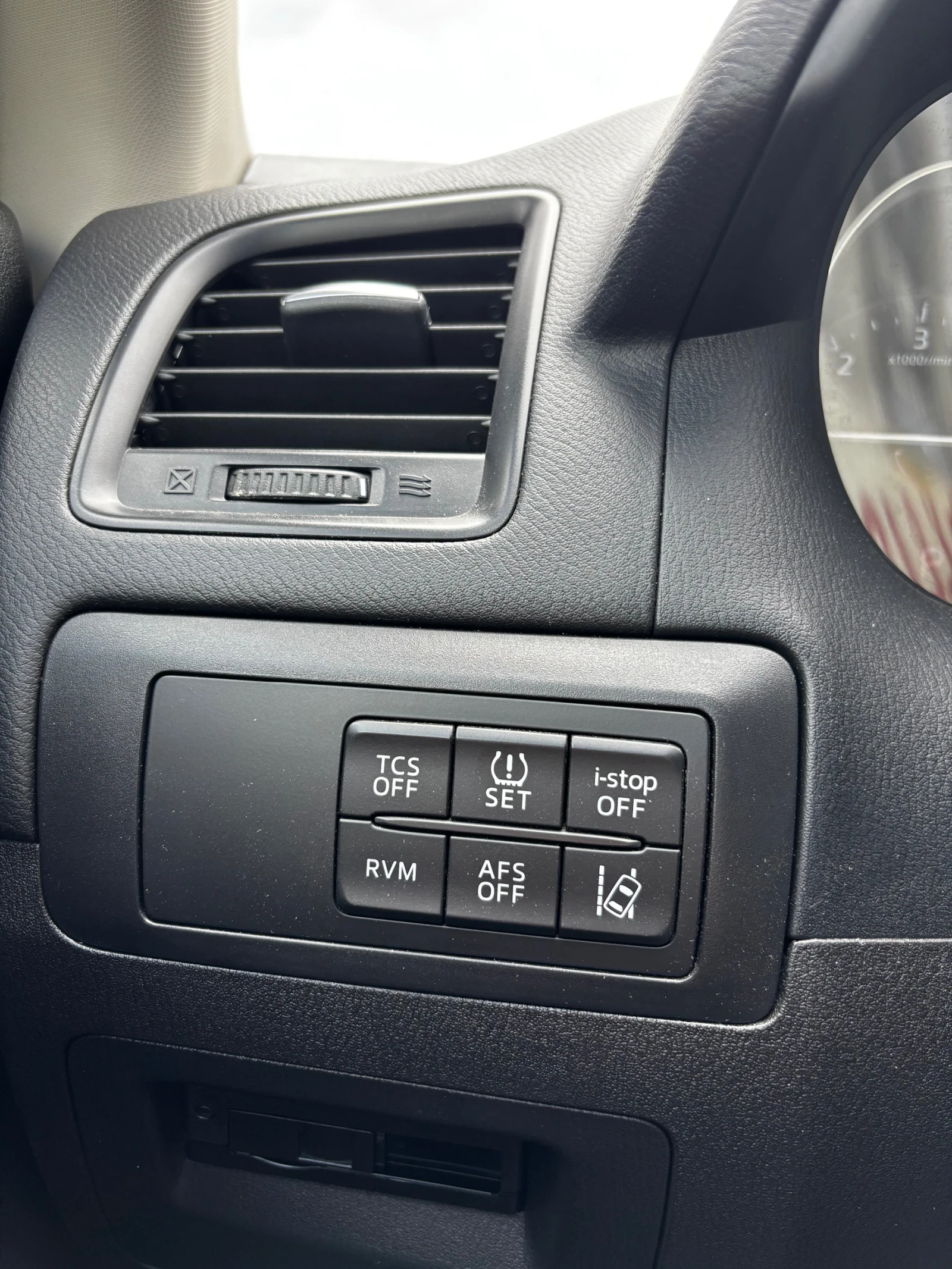 Mazda CX-5 2.2 AWD Skyactiv, снимка 4 - Автомобили и джипове - 54296051