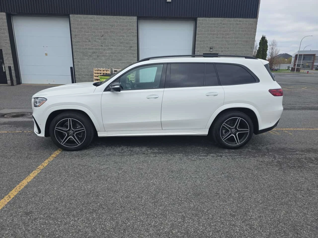 Mercedes-Benz GLS 450 * CARFAX * HEAD UP * ОБДУХВАНЕ * BURMESTER, снимка 2 - Автомобили и джипове - 54416873