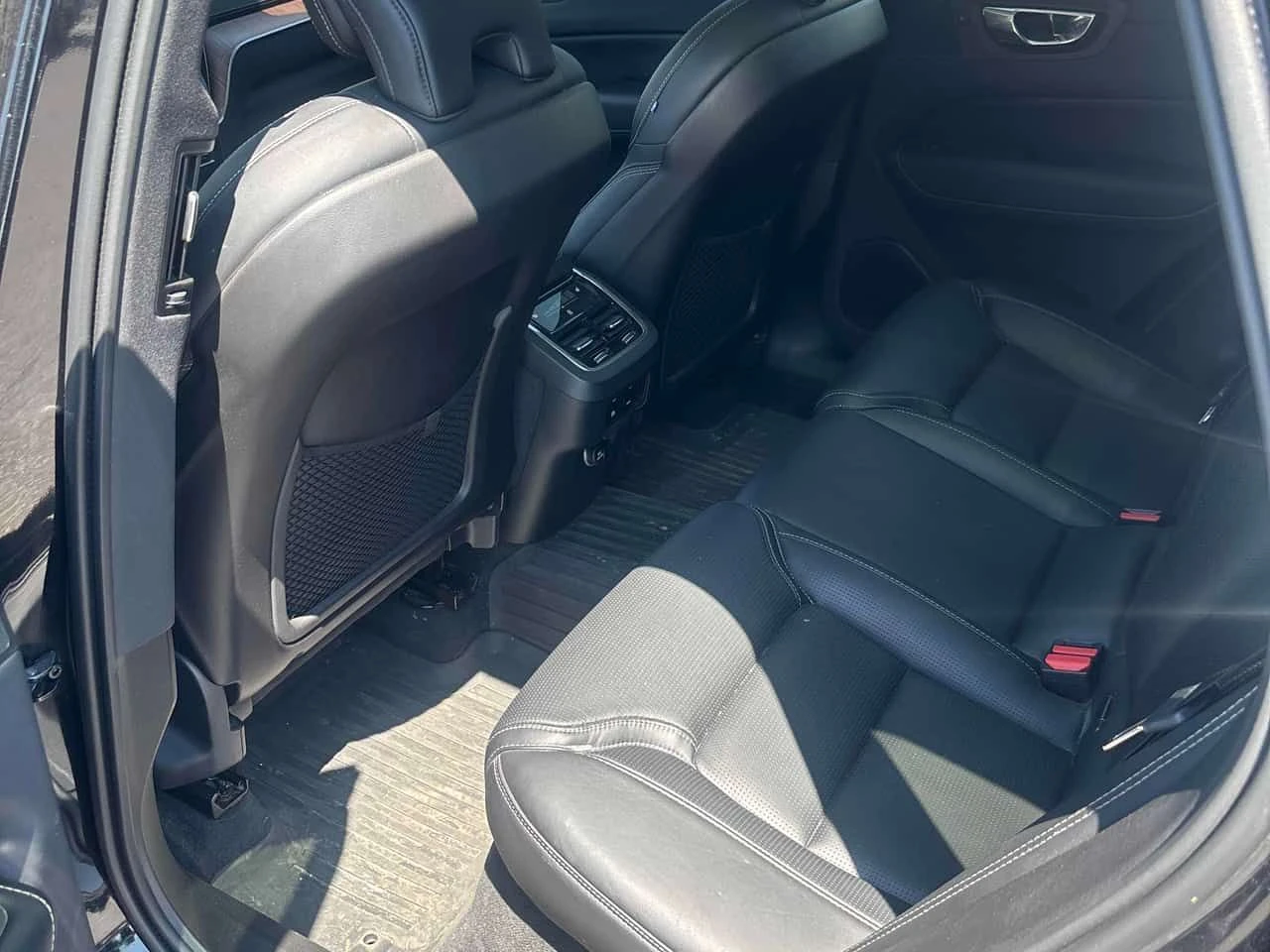 Volvo XC60 Inscription/CARFAX/ФИНАНСИРАНЕ, снимка 11 - Автомобили и джипове - 55269759