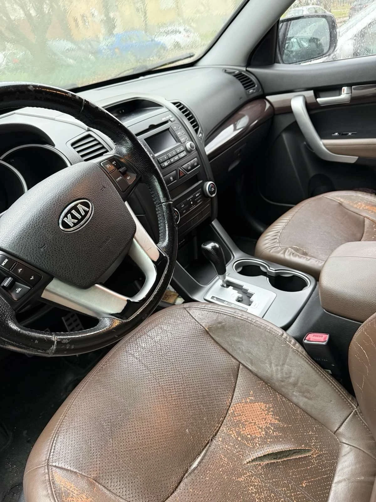 Kia Sorento 2.2, снимка 6 - Автомобили и джипове - 55977233