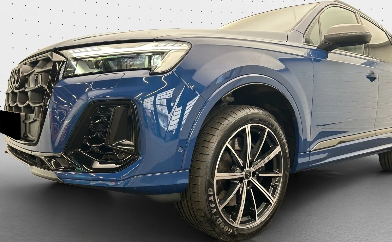 Audi SQ7 FACELIFT / BLACK OPTIC / CARBON/ MATRIX/ PANO/ HUD, снимка 3 - Автомобили и джипове - 56093089