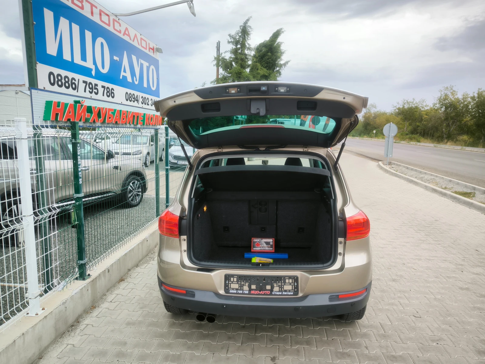 VW Tiguan 2, 0ТDi-140k.c.4Х4, 6ск.HABИ, ПАНОРАМА, LED, снимка 16 - Автомобили и джипове - 56270165