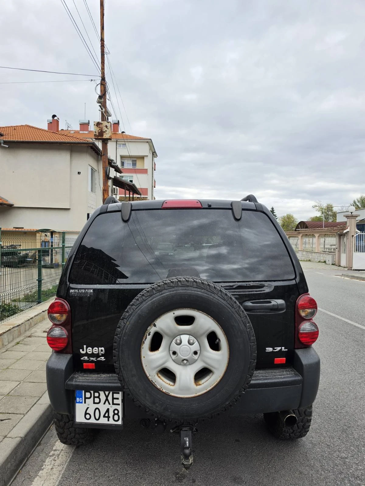 Jeep Cherokee 3.7, снимка 6 - Автомобили и джипове - 56720186
