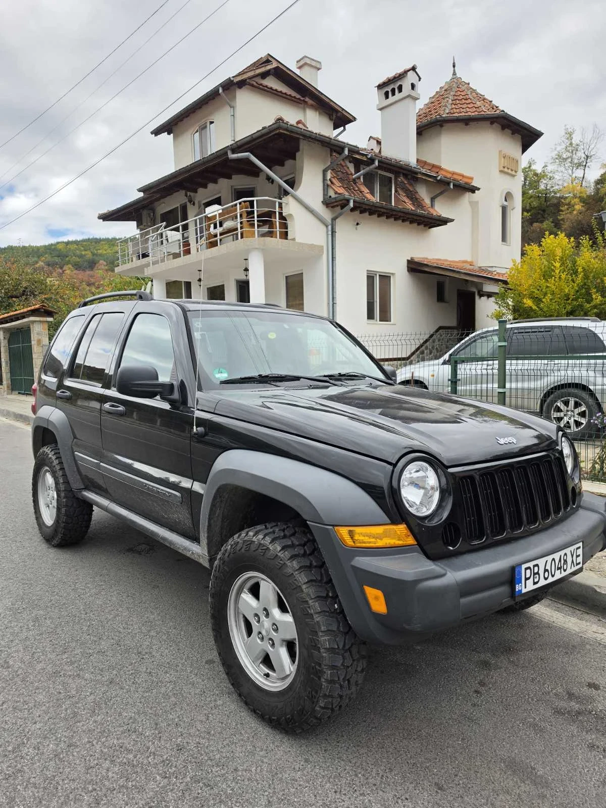 Jeep Cherokee 3.7, снимка 10 - Автомобили и джипове - 56720186