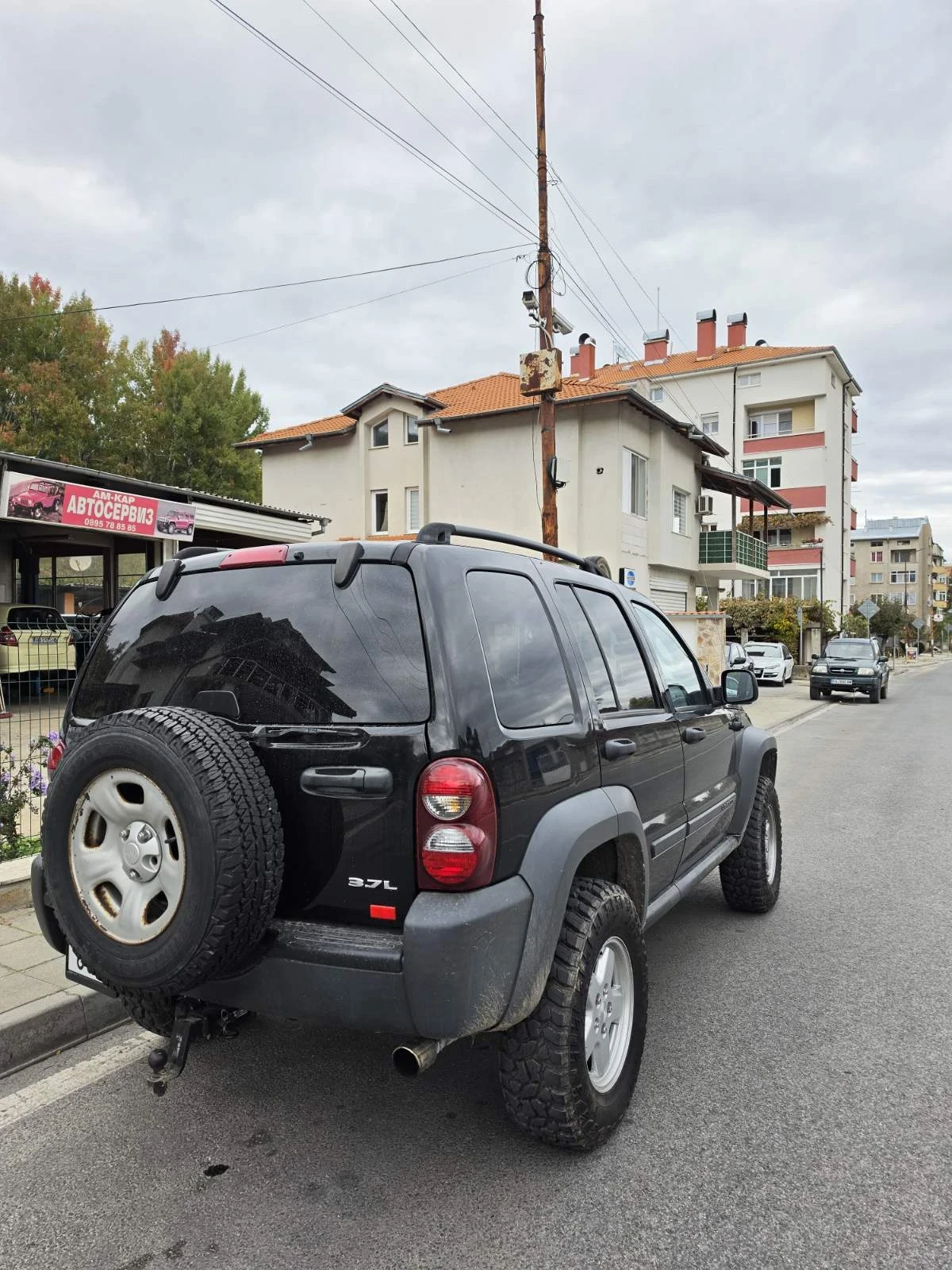 Jeep Cherokee 3.7, снимка 5 - Автомобили и джипове - 56720186
