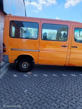 Mercedes-Benz 208, снимка 8