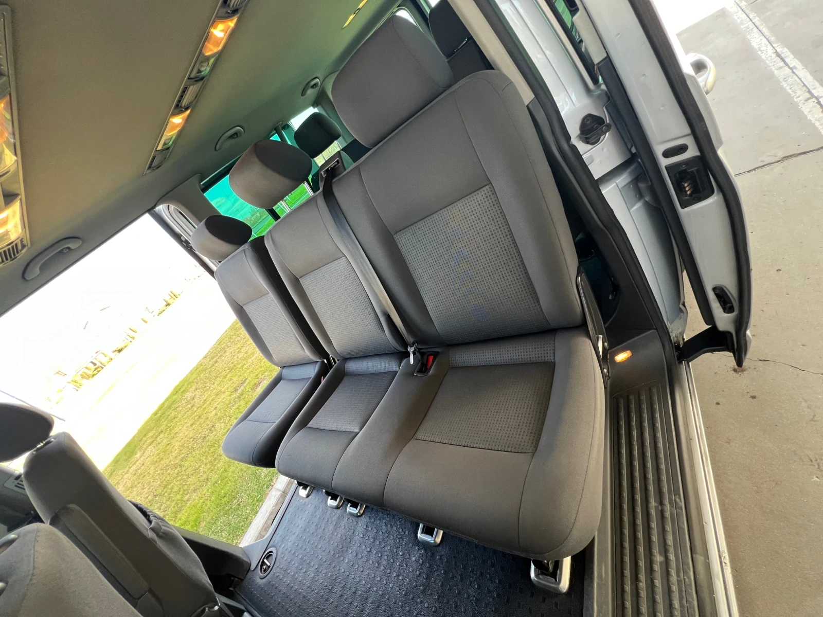 VW Caravelle, снимка 16 - Бусове и автобуси - 56212989