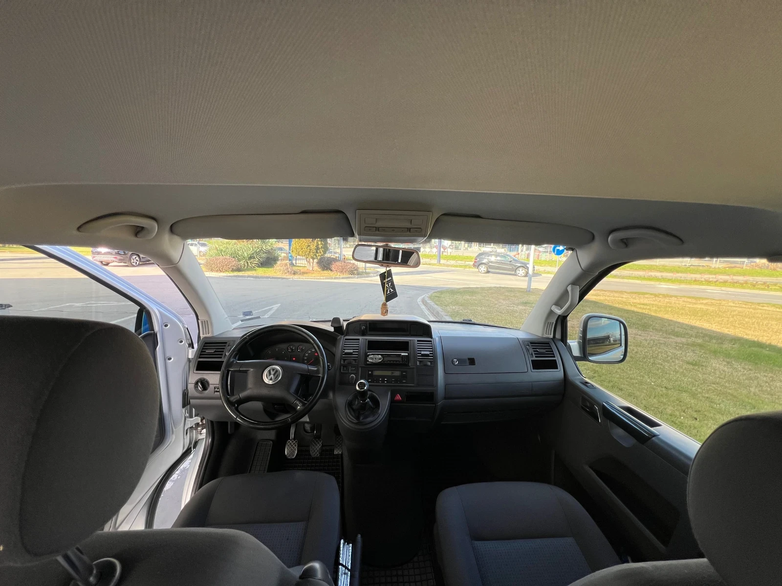 VW Caravelle, снимка 10 - Бусове и автобуси - 56212989