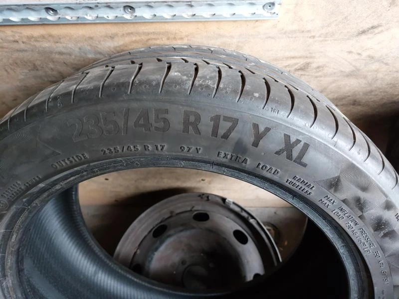 Гуми Летни 235/45R17, снимка 6 - Гуми и джанти - 37107470