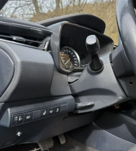 Toyota Corolla 1.8 HYBRID 122 к.с e-CTV, снимка 8
