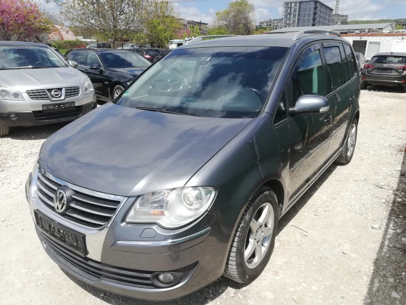 VW Touran 2.0 TDI 6ск., снимка 2 - Автомобили и джипове - 40599686