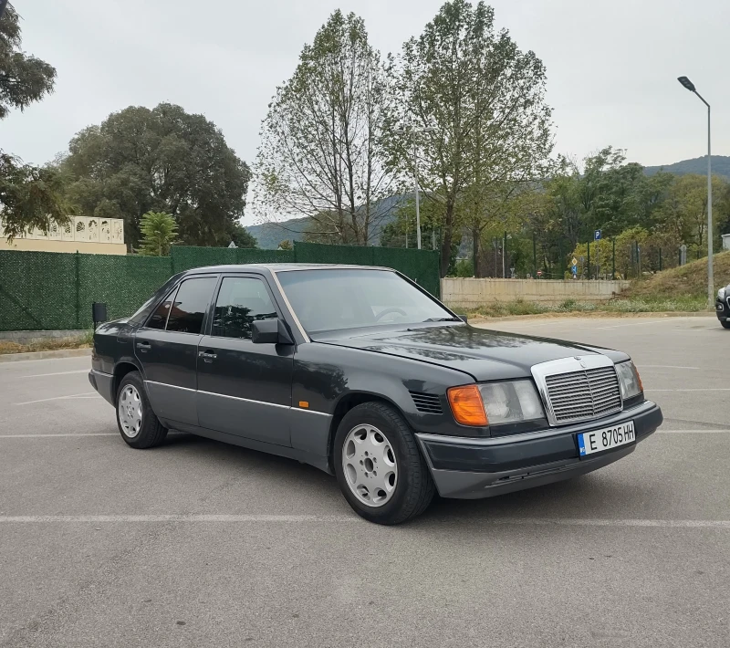 Mercedes-Benz 124 2.5TD, снимка 3 - Автомобили и джипове - 46447774