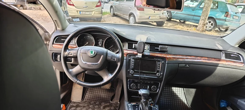 Skoda Superb 1.8 tsi, снимка 9 - Автомобили и джипове - 47437232