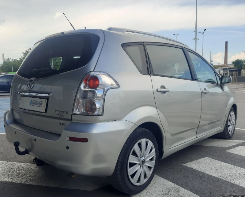 Toyota Corolla verso 2.2 Д4Д, снимка 2 - Автомобили и джипове - 47503106