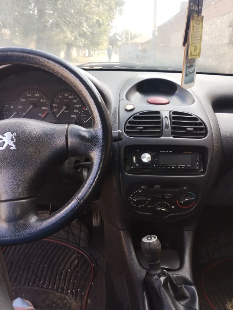 Peugeot 206, снимка 1 - Автомобили и джипове - 47621191