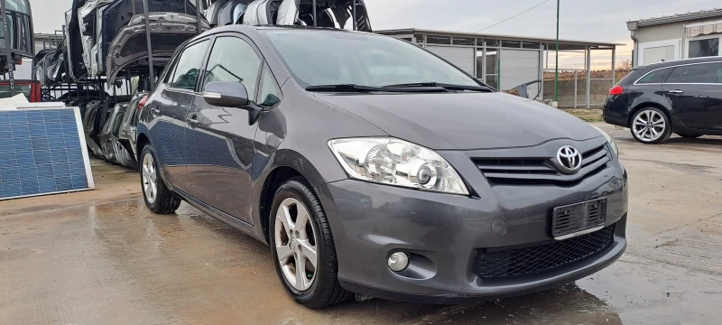 Toyota Auris 2.0d4d, снимка 1 - Автомобили и джипове - 48277008