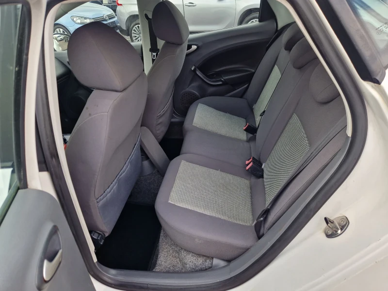 Seat Ibiza 1.6TDI 90PS. ITALIA, снимка 11 - Автомобили и джипове - 51568537