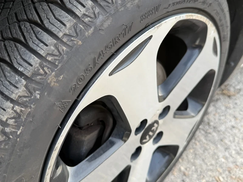 Kia Rio 1.4i-109k.c-KEYLESS-NAVI-PARKTRONIC, снимка 17 - Автомобили и джипове - 52530426