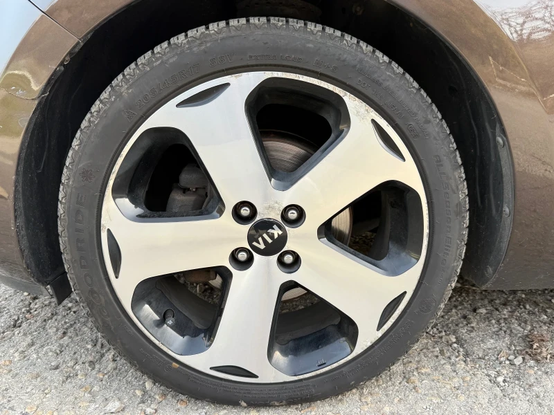 Kia Rio 1.4i-109k.c-KEYLESS-NAVI-PARKTRONIC, снимка 16 - Автомобили и джипове - 52530426