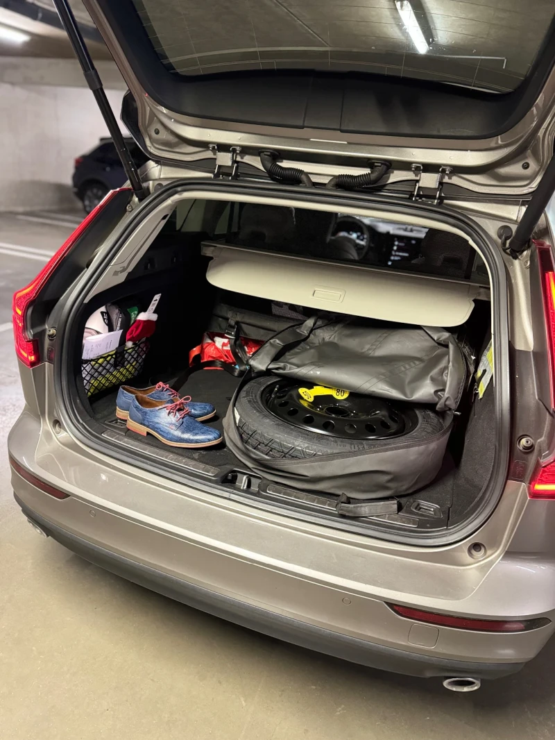 Volvo V60 2.0 D4 Momentum 190кс, снимка 7 - Автомобили и джипове - 52887989