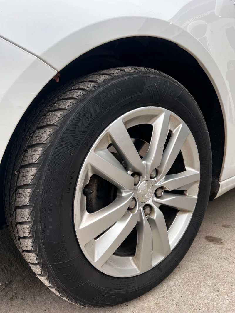 Peugeot 308 1.6 HDI, снимка 12 - Автомобили и джипове - 53304293
