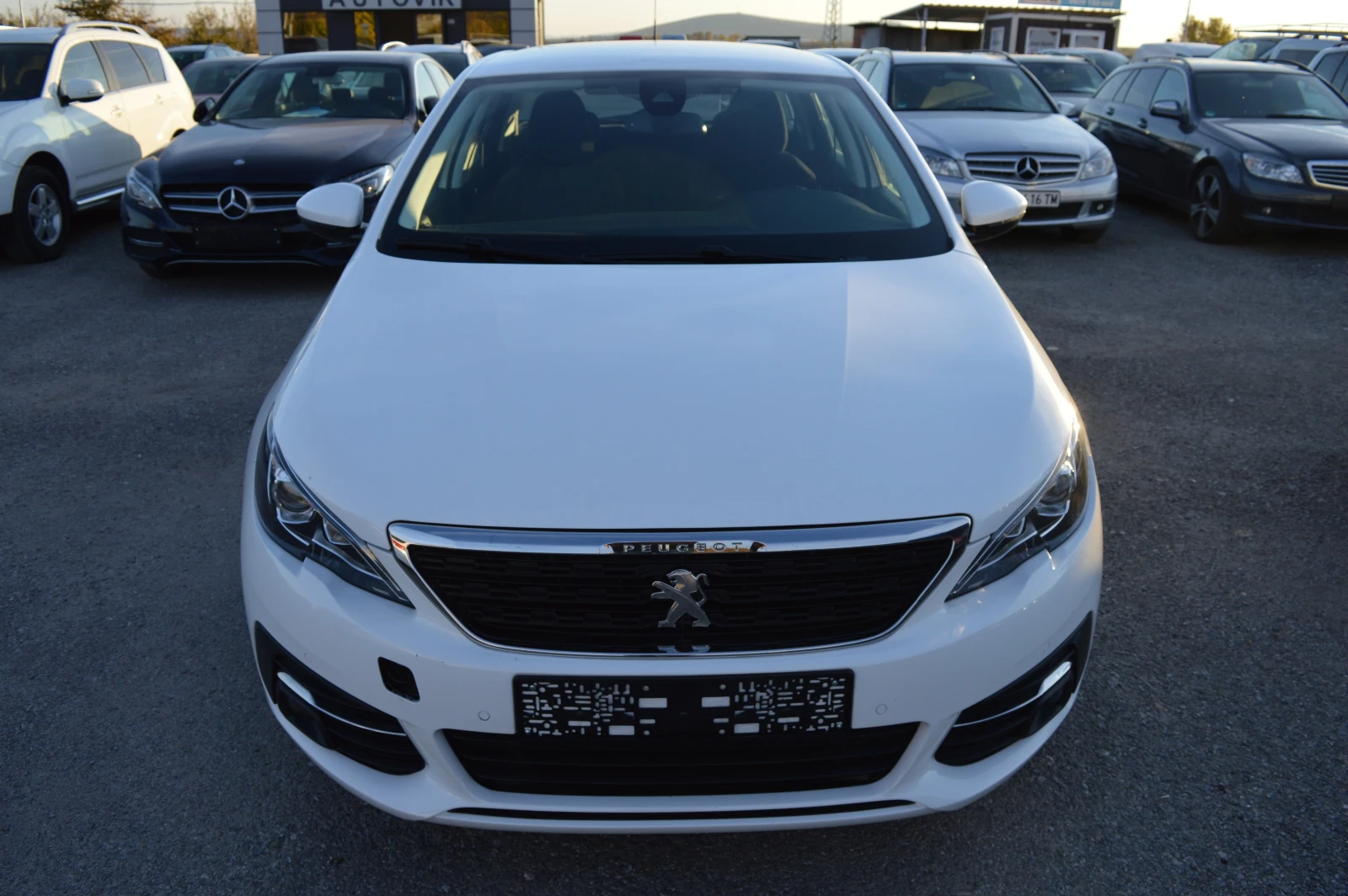 Peugeot 308 1.5Hdi-AVTOMAT-EURO6 - изображение 2