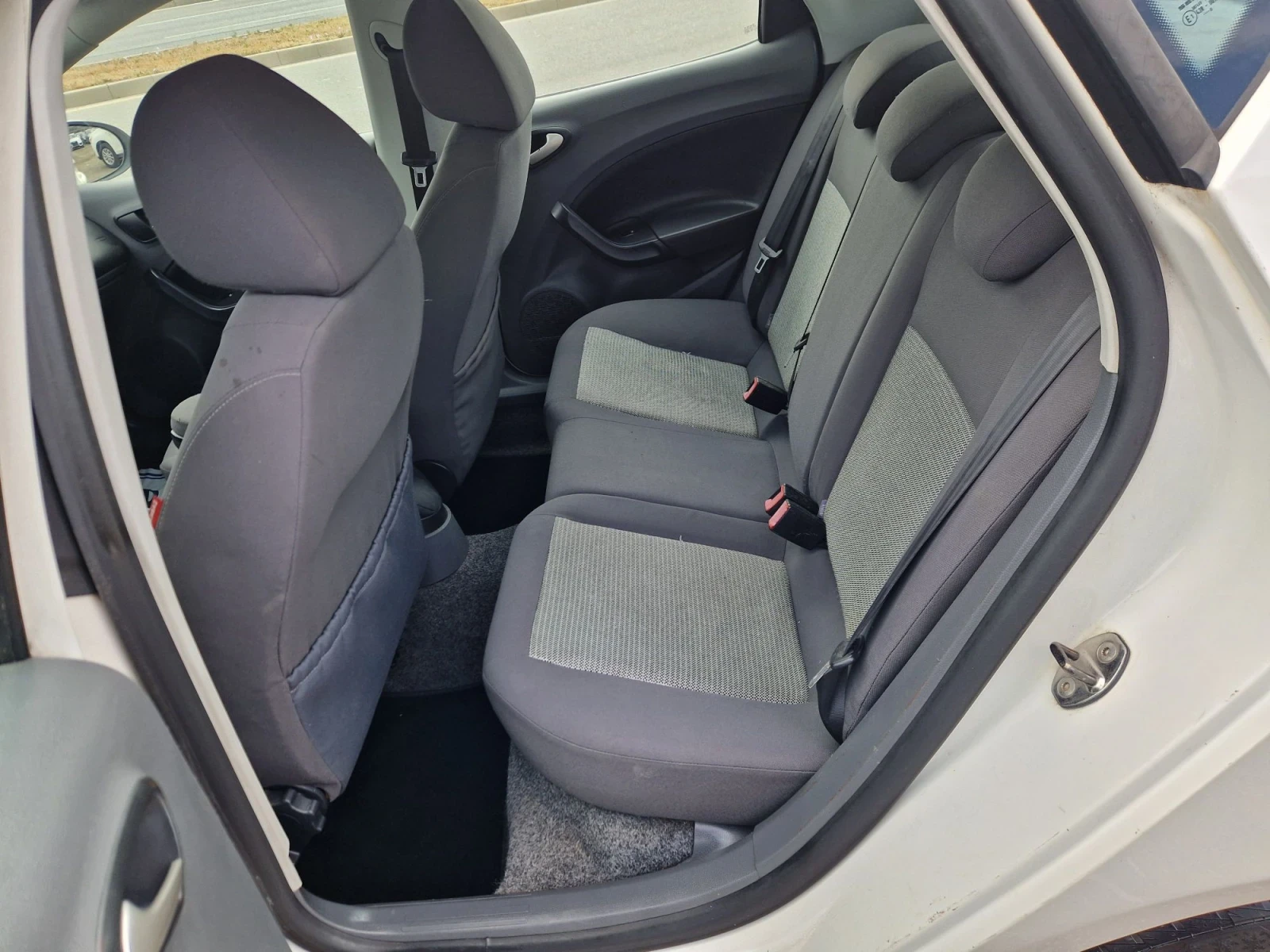 Seat Ibiza 1.6TDI 90PS. ITALIA | Mobile.bg � ����������� 11