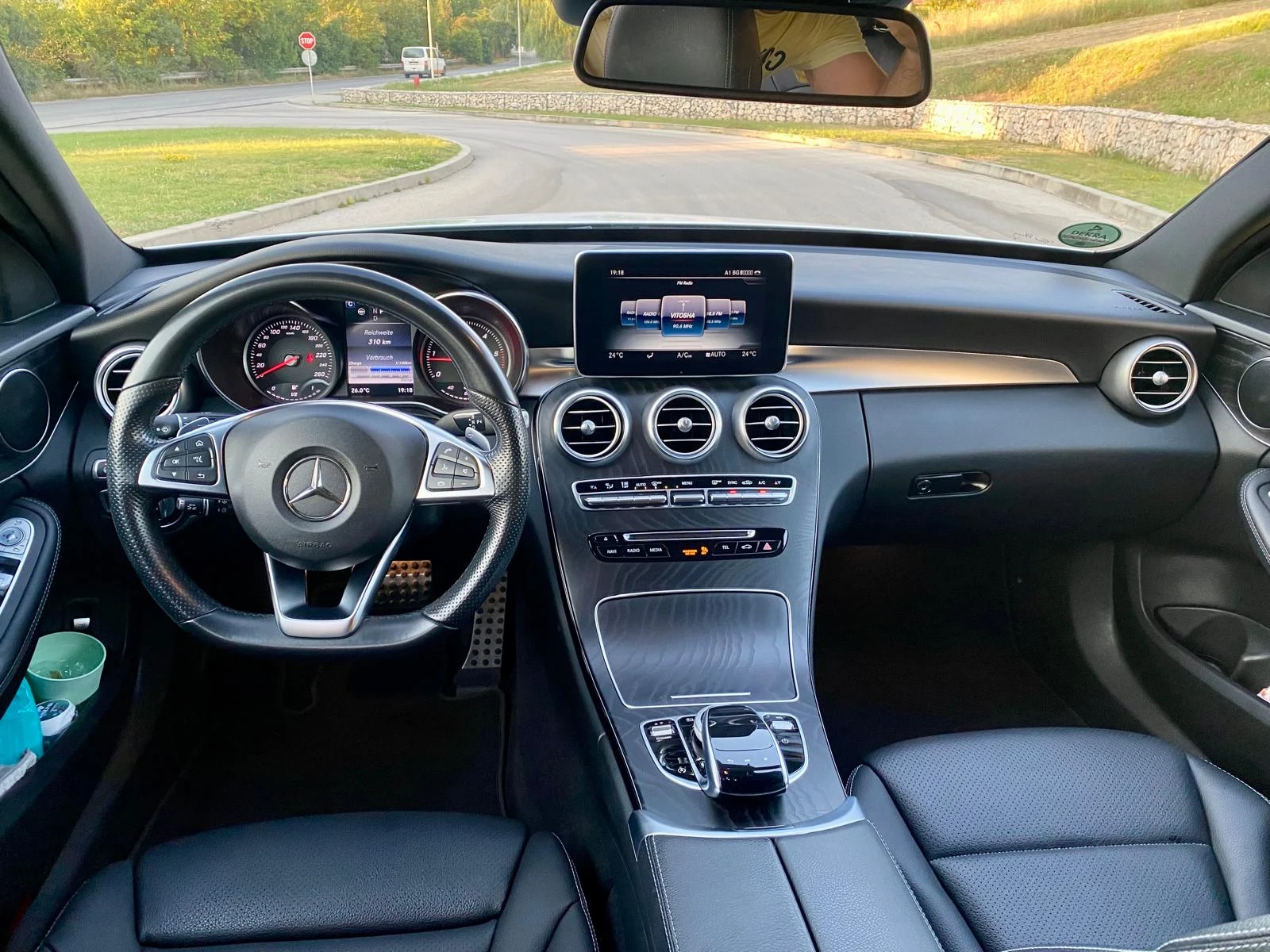 Mercedes-Benz C 250 AMG Line - изображение 8