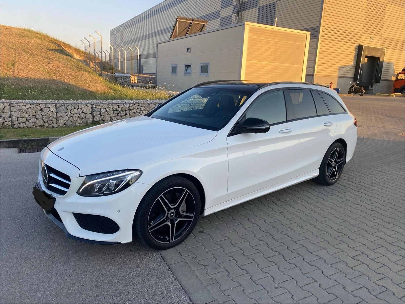 Mercedes-Benz C 250 AMG Line - изображение 2