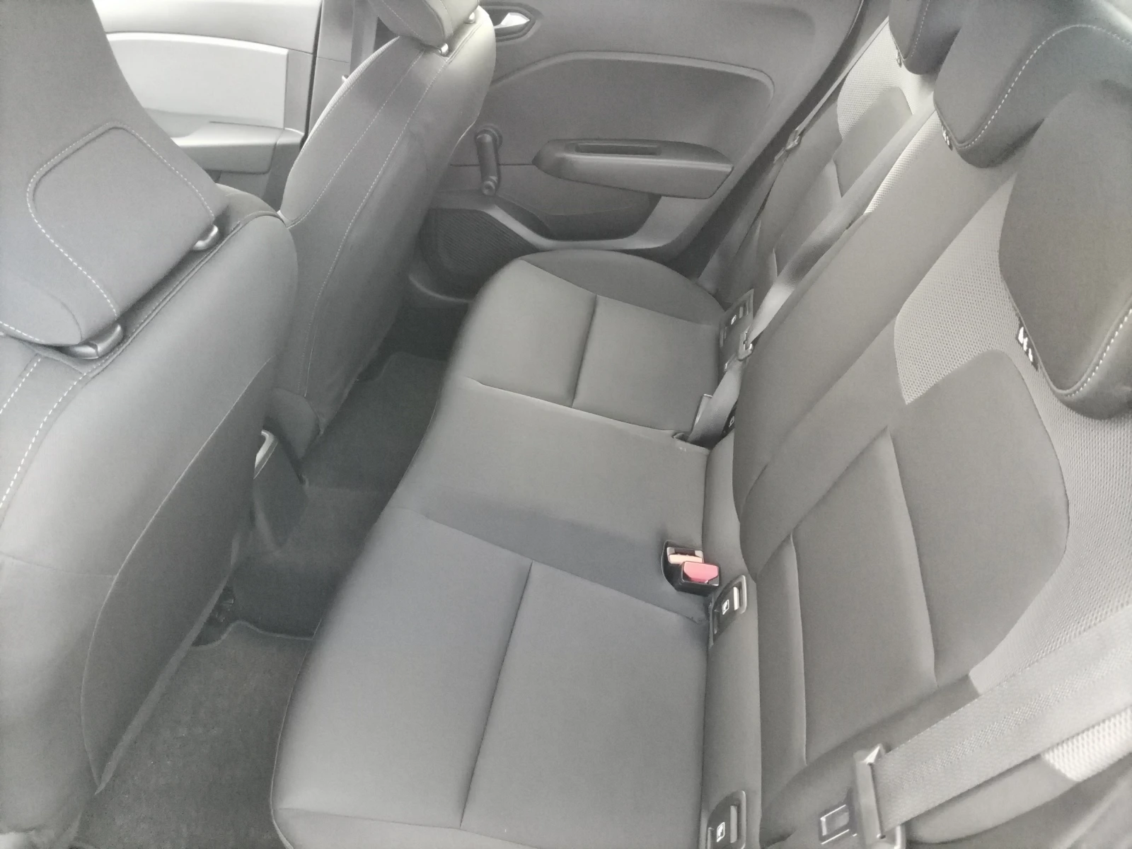 Renault Clio 1.0TCe100�.�. | Mobile.bg � ����������� 13
