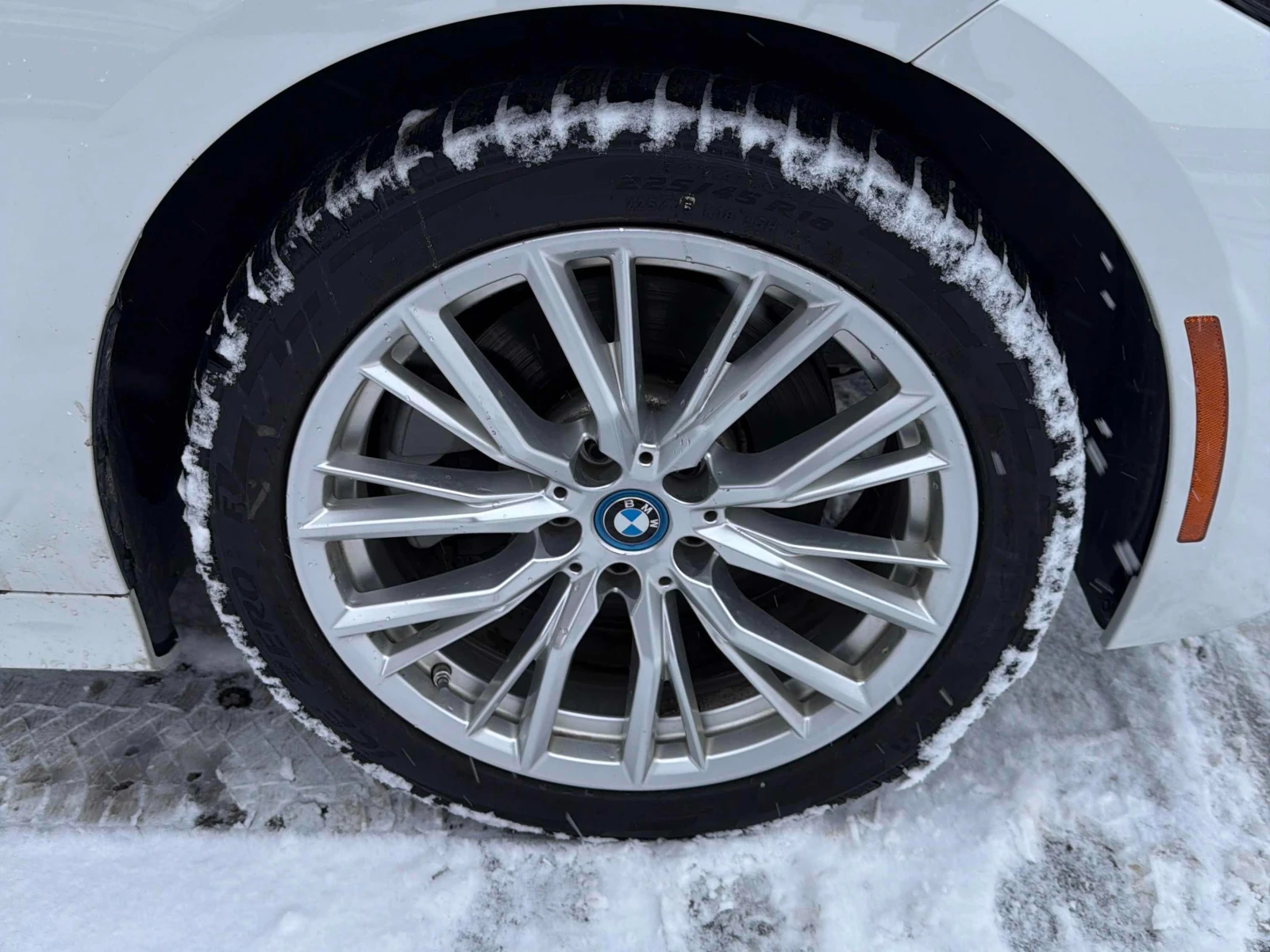 BMW 330 e * * CARFAX * * АВТО КРЕДИТ * *  - изображение 6