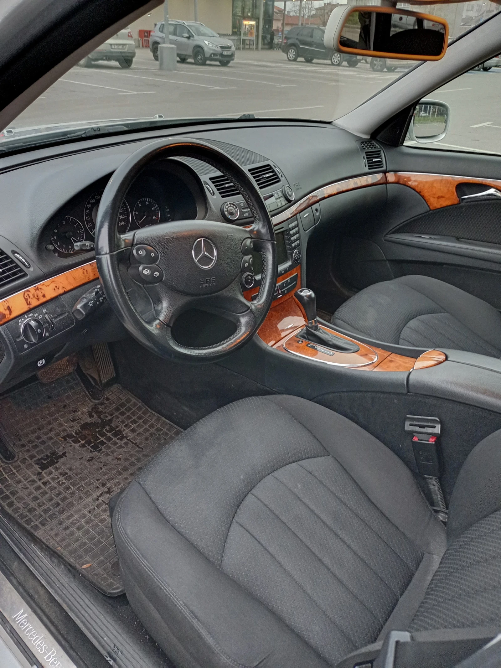 Mercedes-Benz E 320 4 matik  evo - изображение 2