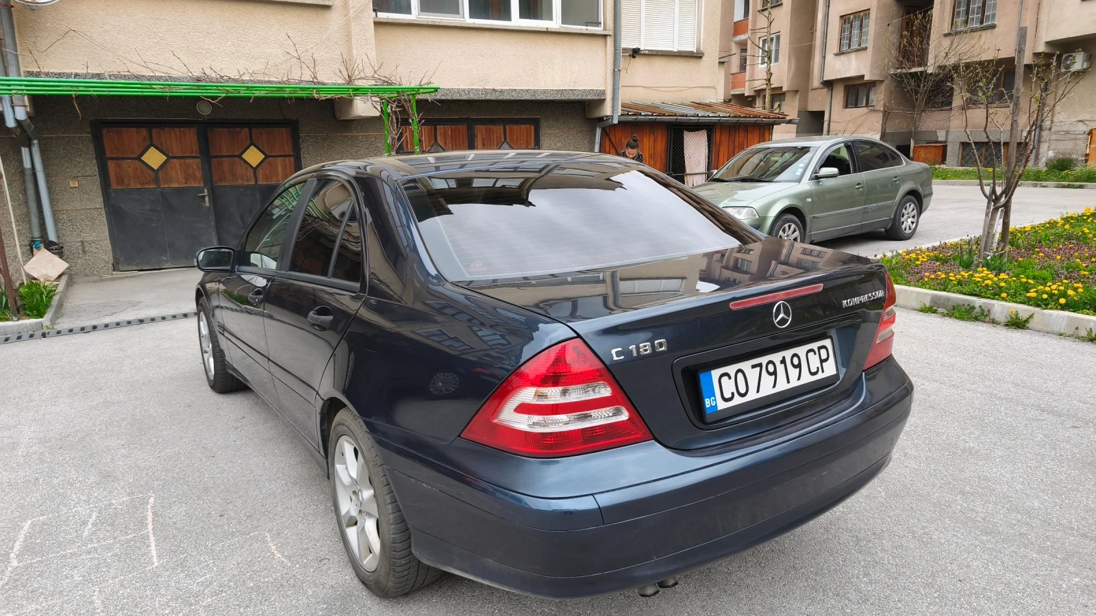 Mercedes-Benz C 180, снимка 8 - Автомобили и джипове - 54219610