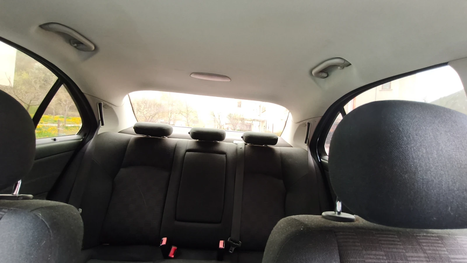 Mercedes-Benz C 180, снимка 15 - Автомобили и джипове - 54219610