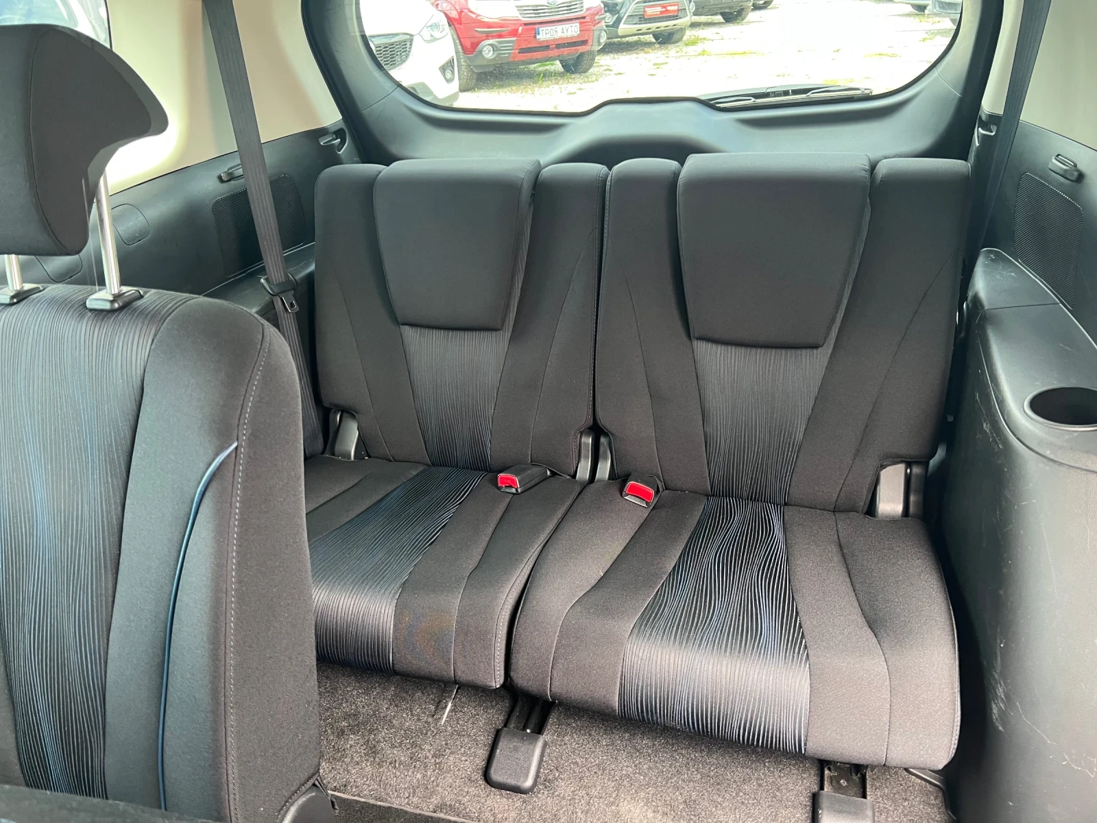 Mazda 5 2.0* АВТОМАТИК* ШВЕЙЦАРИЯ* 7МЕСТА* , снимка 11 - Автомобили и джипове - 54294250