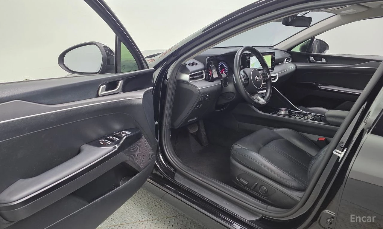 Kia K5 2.0* PRESTIGE* ПОДГРЕВ* ОБДУХВАНЕ* КАМЕРА* КЕЙЛЕС*, снимка 5 - Автомобили и джипове - 54996480