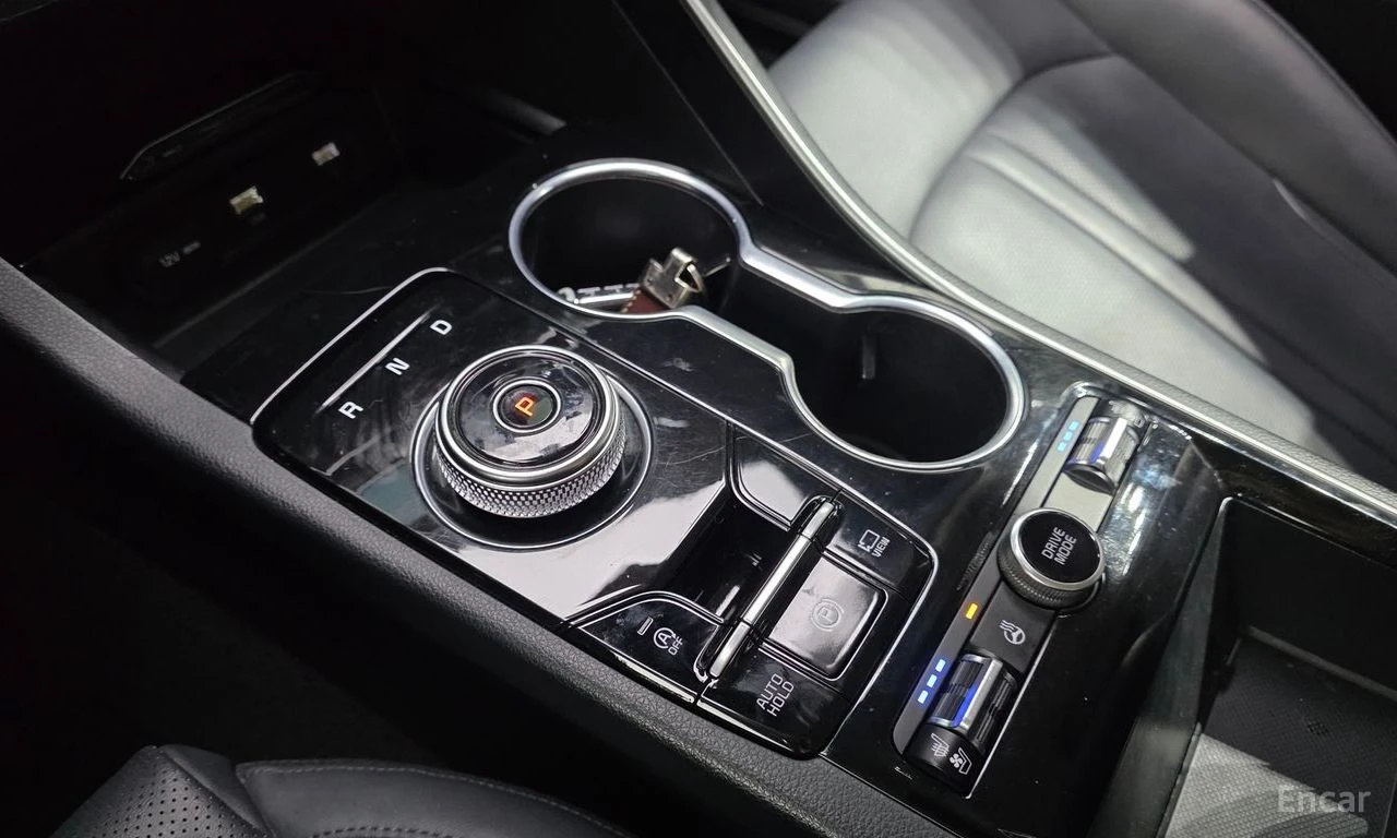 Kia K5 2.0* PRESTIGE* ПОДГРЕВ* ОБДУХВАНЕ* КАМЕРА* КЕЙЛЕС*, снимка 10 - Автомобили и джипове - 54996480