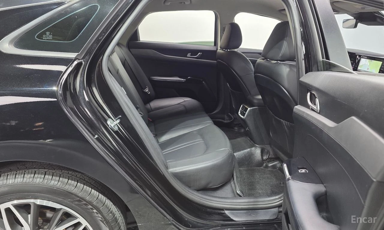 Kia K5 2.0* PRESTIGE* ПОДГРЕВ* ОБДУХВАНЕ* КАМЕРА* КЕЙЛЕС*, снимка 14 - Автомобили и джипове - 54996480