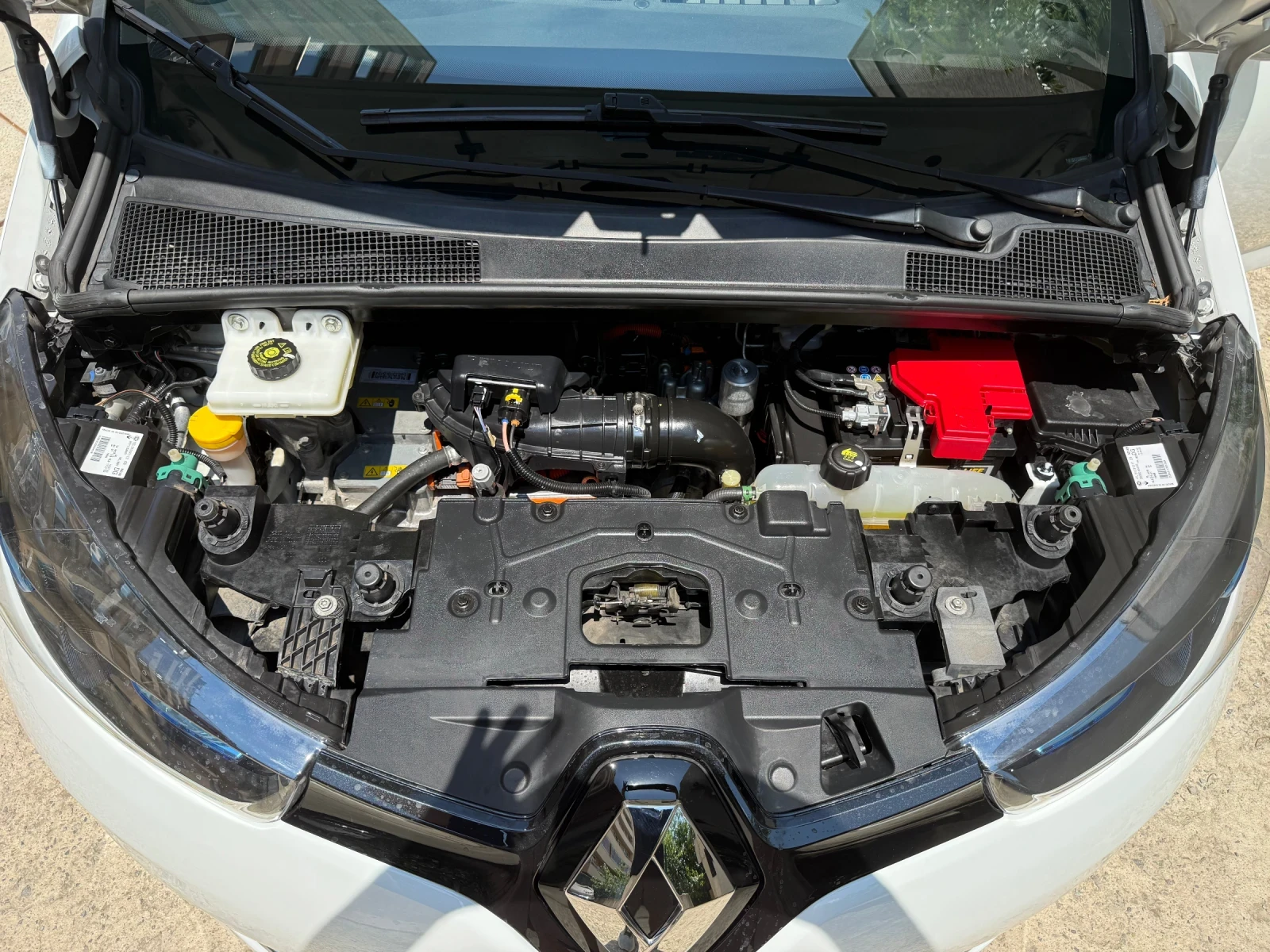 Renault Zoe Zoe 41 kw термо помпа , снимка 13 - Автомобили и джипове - 55140430