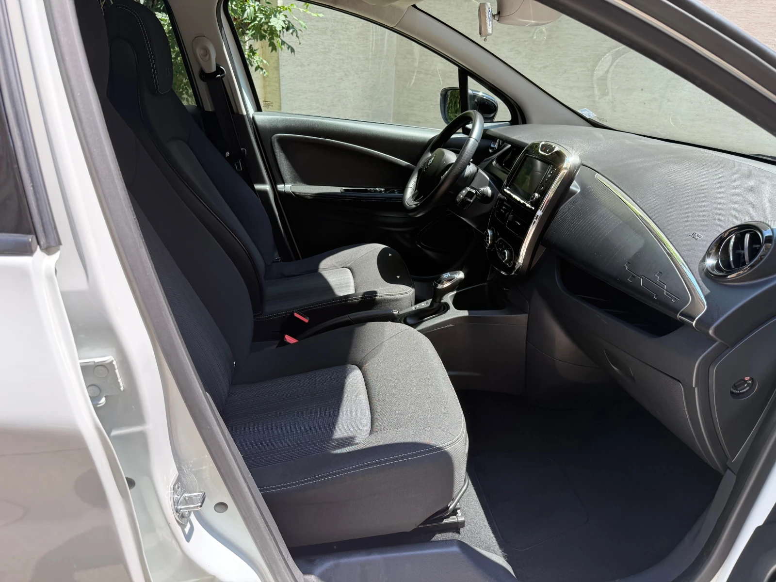 Renault Zoe Zoe 41 kw термо помпа , снимка 5 - Автомобили и джипове - 55140430